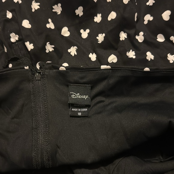 Disney Black & White Mickey/Minnie Dress Worn Once To A Sneaker Ball Size 18 - Picture 7 of 16